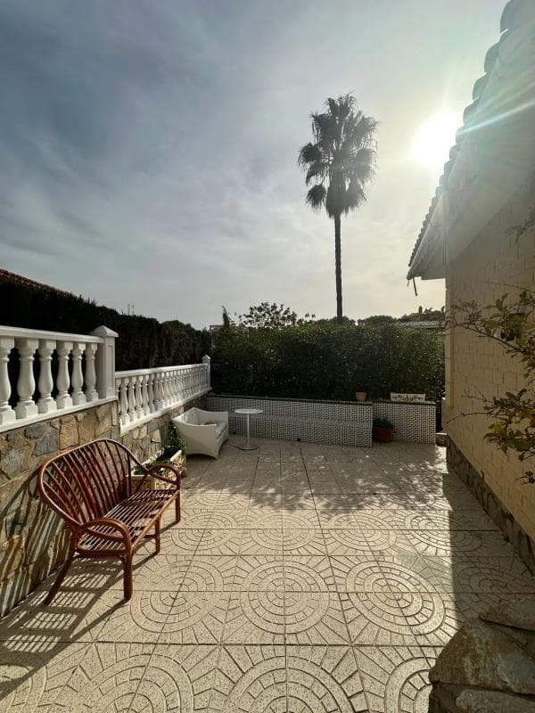 Sale of independent chalet in Calle Juan Ramón Jiménez, 35, Orihuela
photo 3