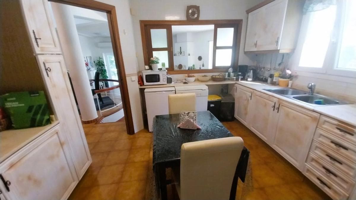 Sprzedaż niezależnego domku jednorodzinnego w Calle l'Arbocer, Altea photo 4