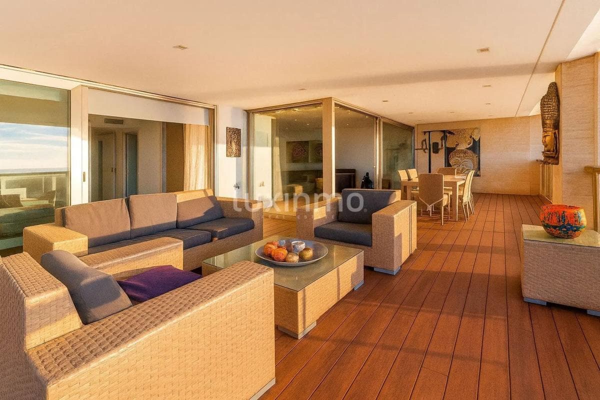 Sale of apartment in Zona de Mascarat, Altea
photo 2