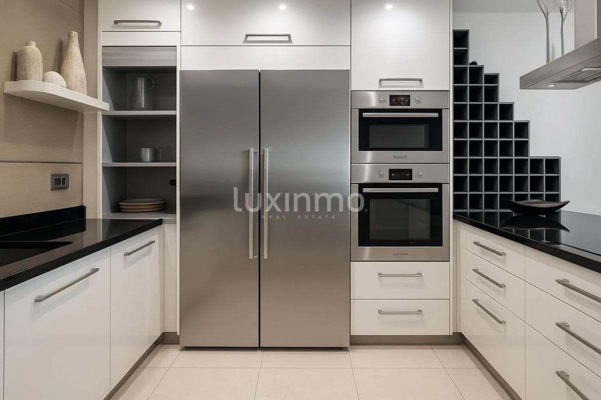 Sale of apartment in Zona de Mascarat, Altea
photo 4