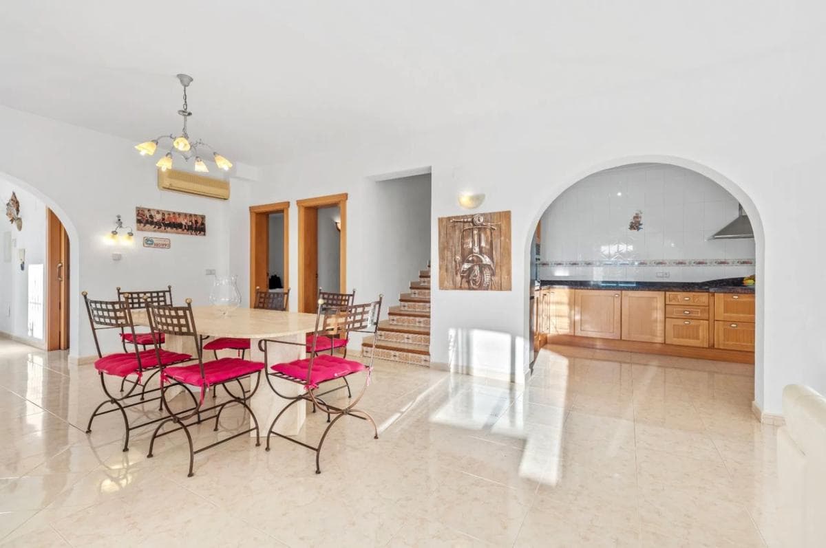Sprzedaż niezależnego domku jednorodzinnego w Urbanización Jardines de Alhama, Altea photo 2