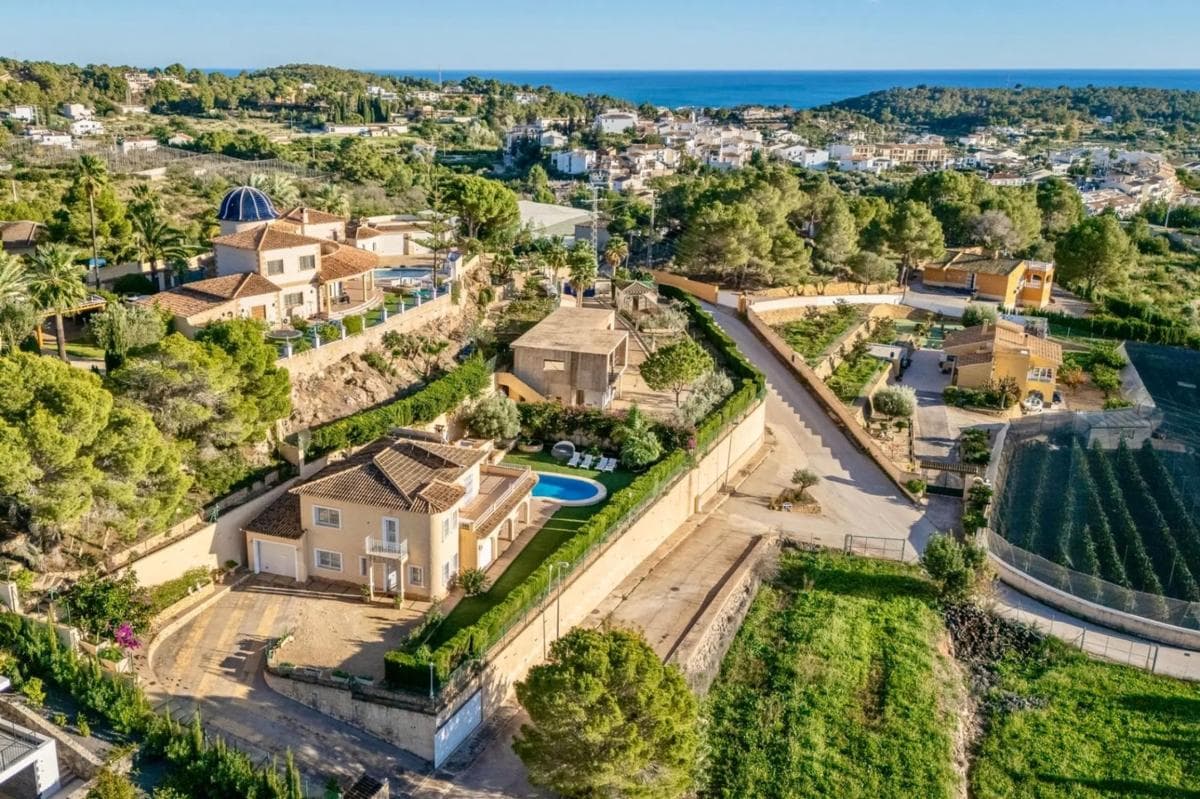 Sprzedaż niezależnego domku jednorodzinnego w Urbanización Jardines de Alhama, Altea photo 3