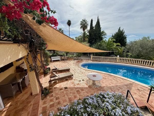 Chalet wolnostojący na sprzedaż w Calle Rosa, Altea photo 1