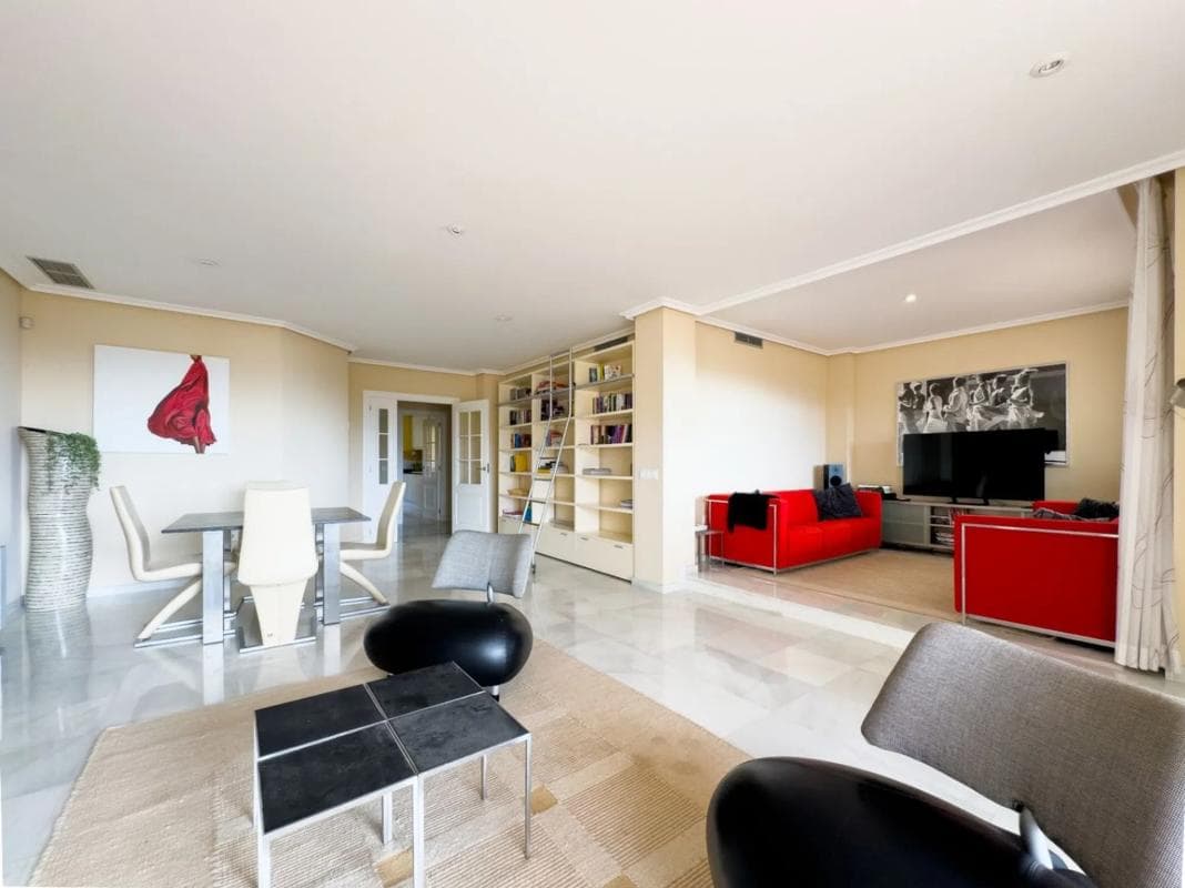 Sale of apartment in Zona de Mascarat, Altea
photo 4