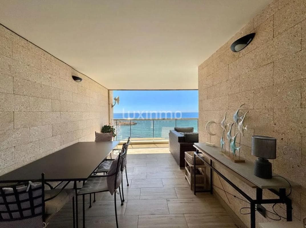 Sale of apartment in Zona de Mascarat, Altea
photo 2