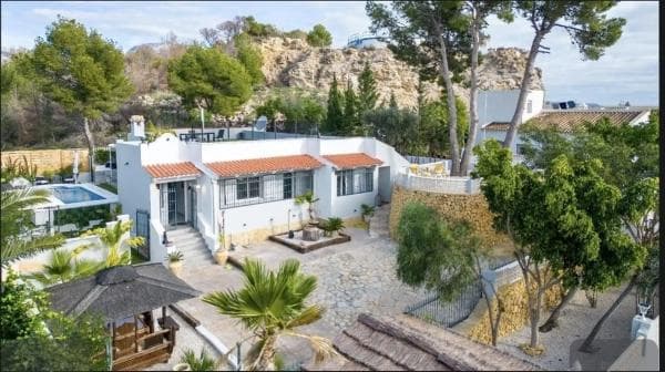 Chalet independiente en venta en Altea Pueblo, Altea
thumbnail 1