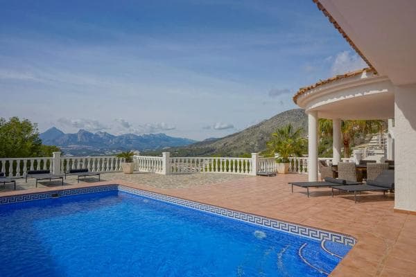 Chalet independiente en venta en Altea Pueblo, Altea
thumbnail 1