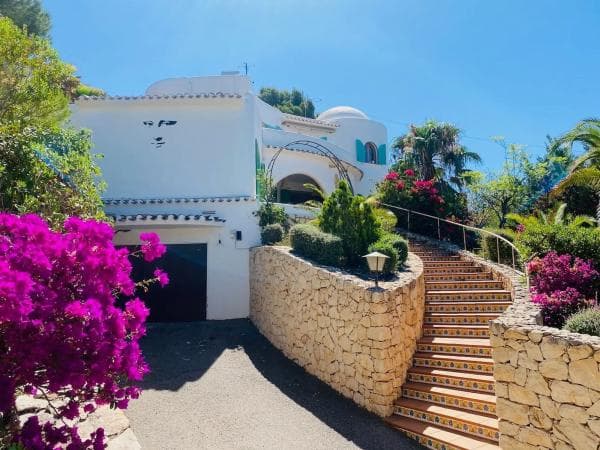 Chalet independiente en venta en Avenida Bernia, Altea
thumbnail 1
