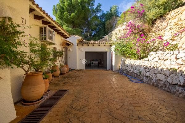 Chalet independiente en venta en Avenida Denia, Altea
thumbnail 2