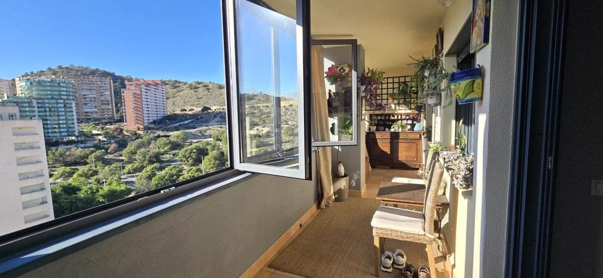 Venta de piso en Avenida Mestral, La Villajoyosa / Vila Joiosa
photo 5