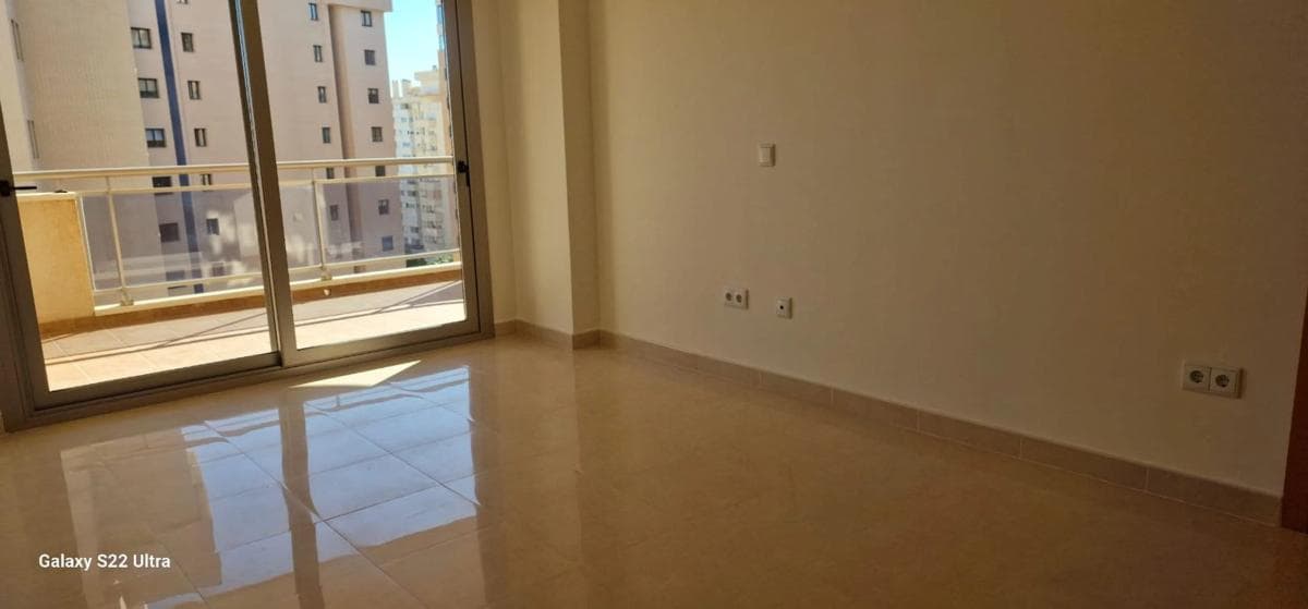 Venta de piso en Avenida Mestral, La Villajoyosa / Vila Joiosa
photo 4
