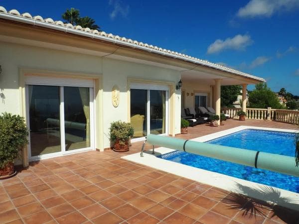 Chalet independiente en venta en Pinar de Advocat-Cometa, Moraira
thumbnail 2
