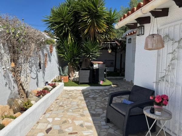 Chalet independiente en venta en Benimeit-Tabaira, Moraira
photo 1