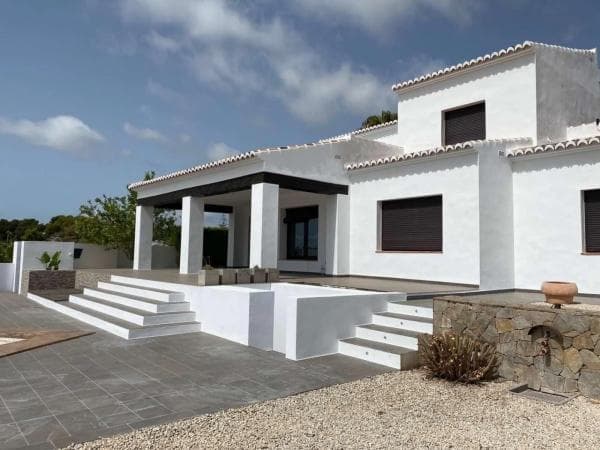 Chalet independiente en venta en Benimeit-Tabaira, Moraira
photo 1