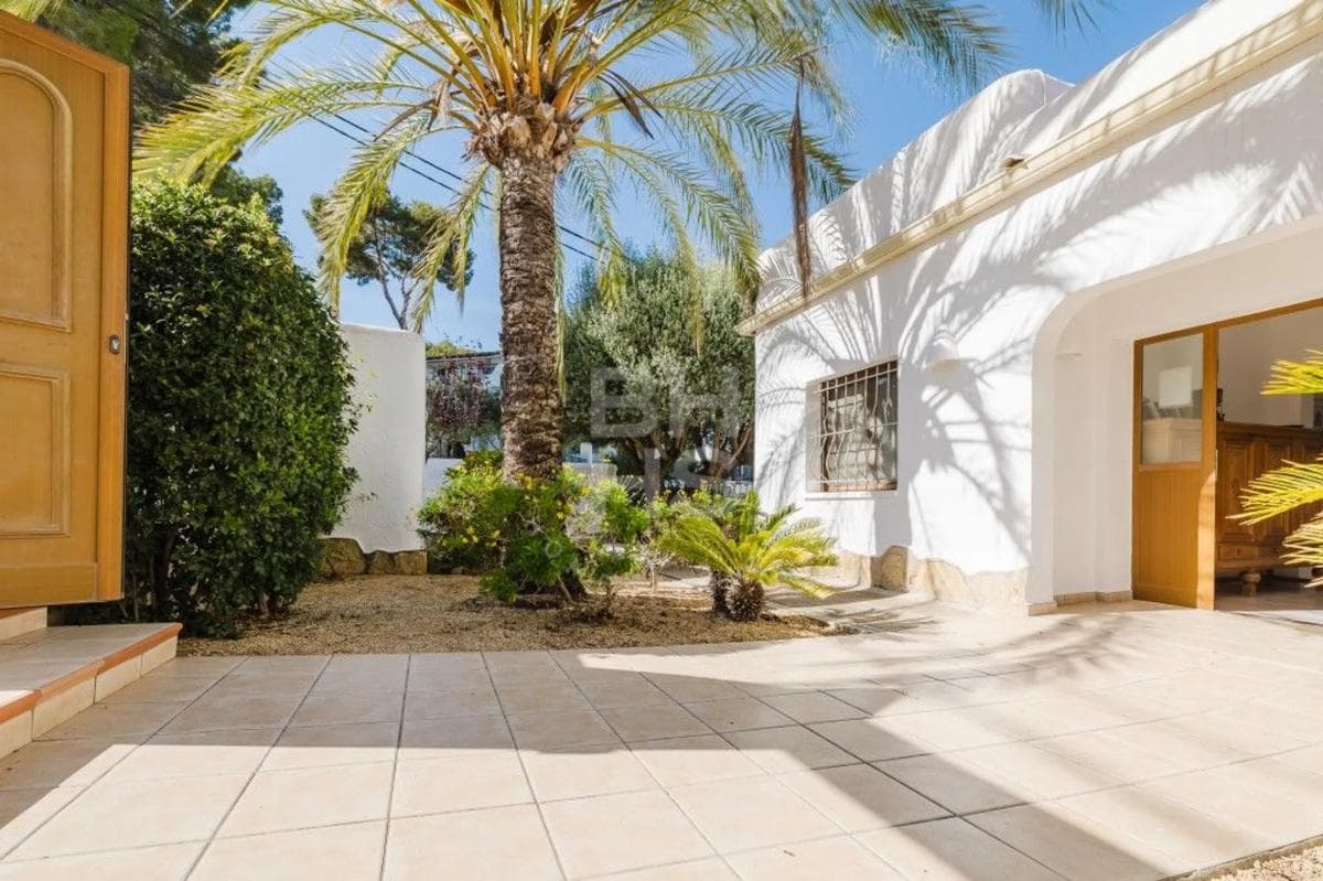 Venta de chalet independiente en Calle Medina, Moraira
photo 3