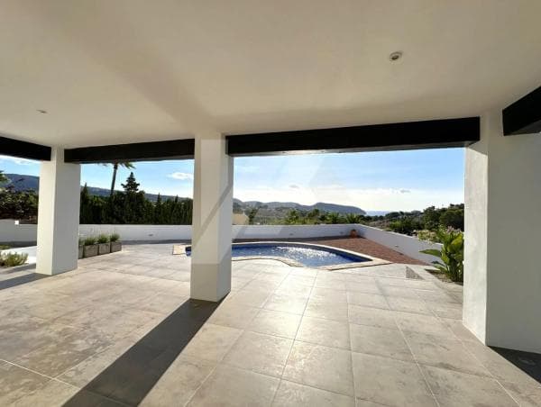 Chalet independiente en venta en Benimeit-Tabaira, Moraira
photo 1