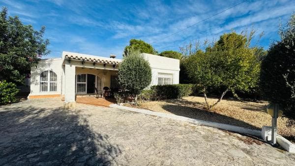 Chalet wolnostojący na sprzedaż w Cordoba, Moraira thumbnail 1
