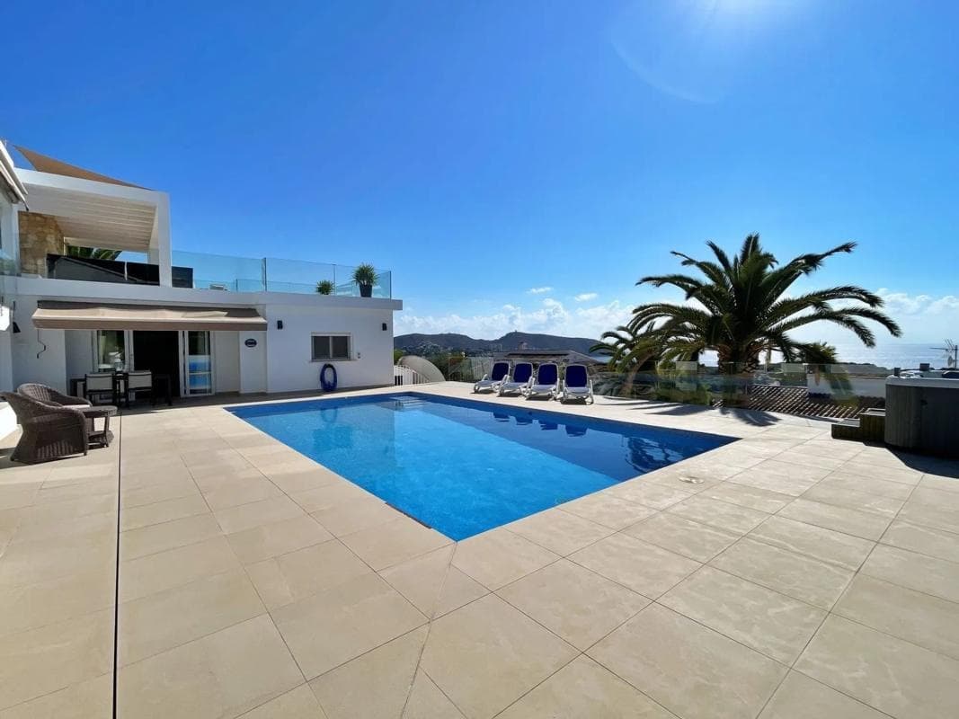 Sale of independent chalet in Pinar de Advocat-Cometa, Moraira
photo 2