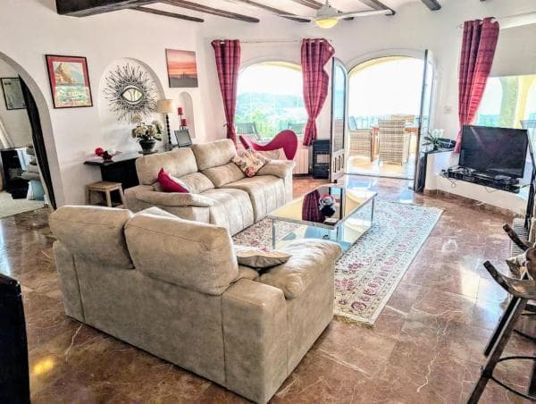 Chalet independiente en venta en Benimeit-Tabaira, Moraira
thumbnail 1