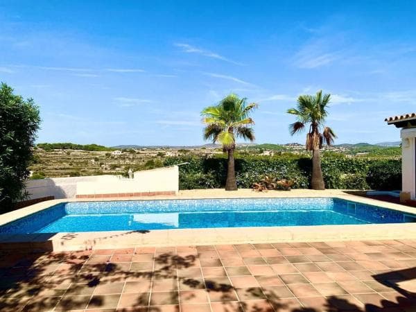 Chalet independiente en venta en Benimeit-Tabaira, Moraira
photo 1