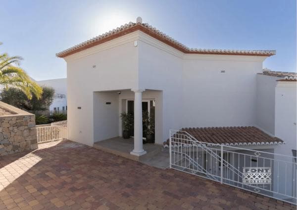 Chalet independiente en venta en Calle Golondrina, Moraira
photo 1
