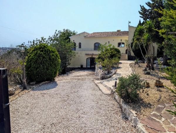 Chalet independiente en venta en Benimeit-Tabaira, Moraira
thumbnail 2