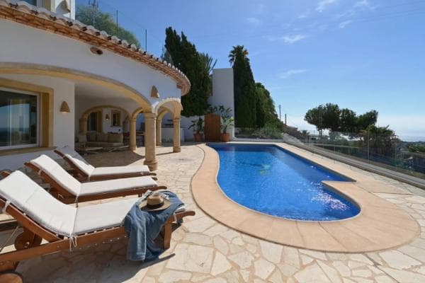 Chalet independiente en venta en Calle Benimodo, Moraira
thumbnail 1