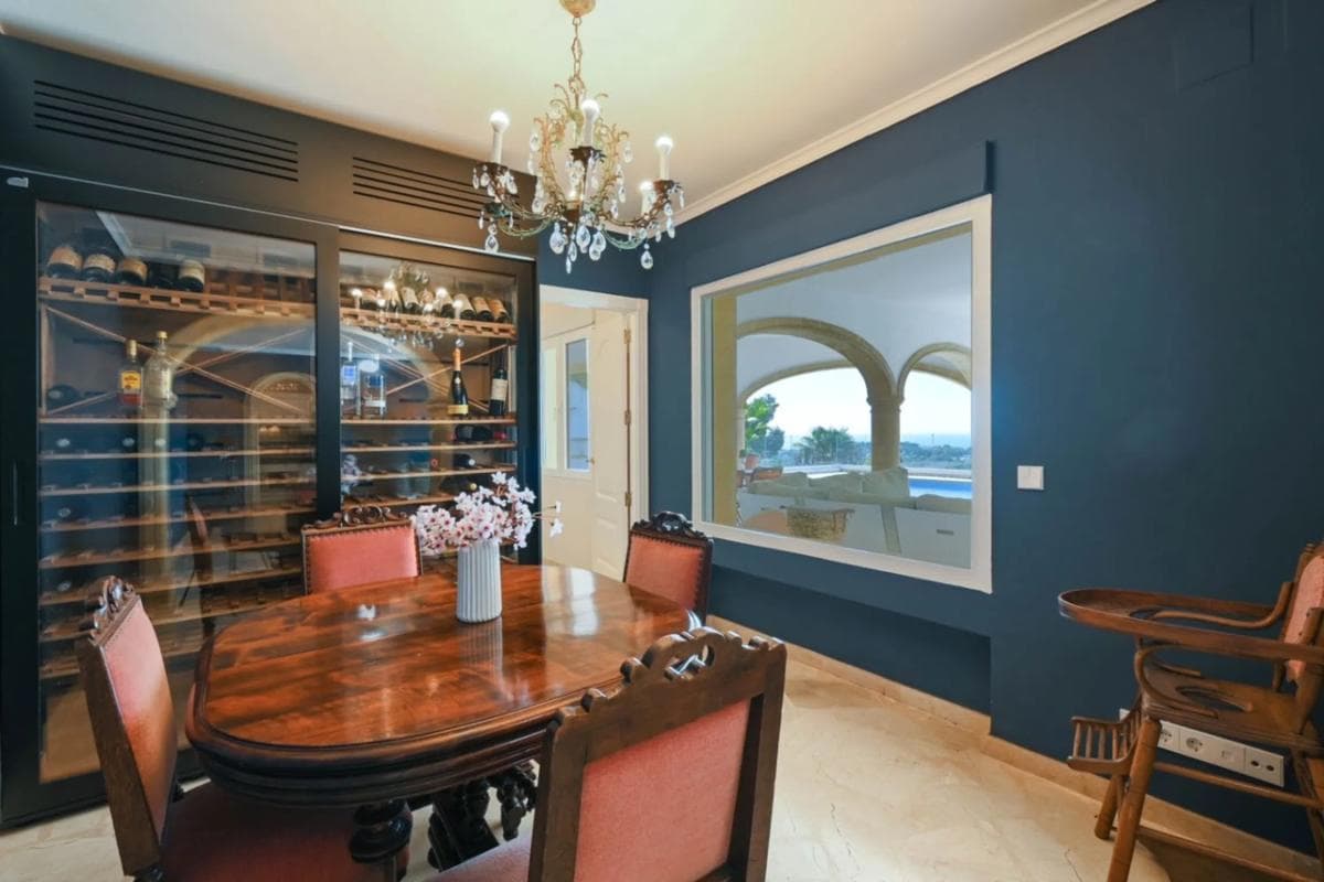 Sale of independent chalet in Calle Benimodo, Moraira
photo 3
