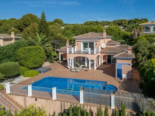 Chalet independiente en venta en Calle Pirineos, Moraira
thumbnail 1