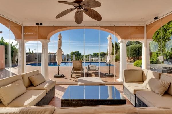 Chalet independiente en venta en Calle Pirineos, Moraira
thumbnail 2