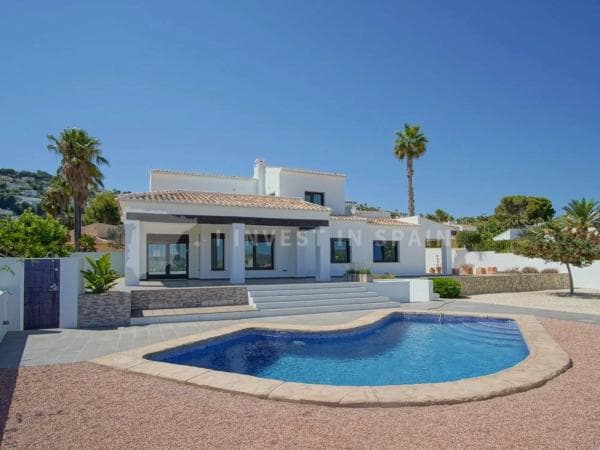 Chalet independiente en venta en Benimeit-Tabaira, Moraira
thumbnail 1
