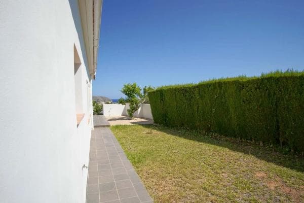 Chalet independiente en venta en Benimeit-Tabaira, Moraira
photo 1