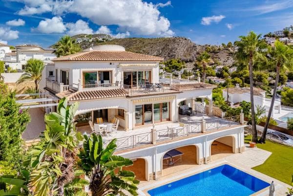 Chalet independiente en venta en CL MILANO, Moraira
thumbnail 1