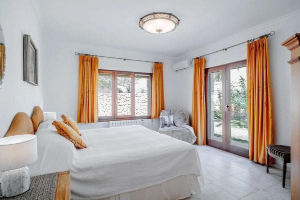 Chalet independiente en venta en CL MILANO, Moraira
thumbnail 2