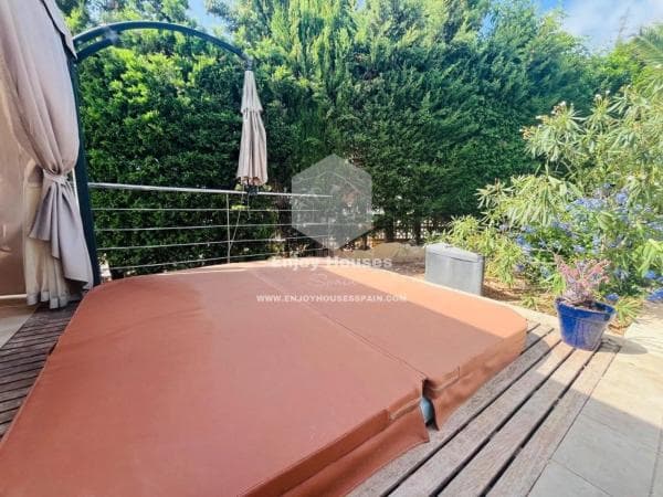 Chalet independiente en venta en Benimeit-Tabaira, Moraira
photo 1