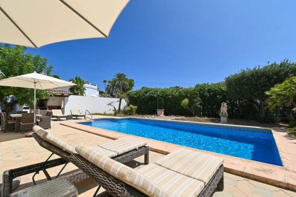 Chalet independiente en venta en Calle Mar Marmara, Moraira
thumbnail 1