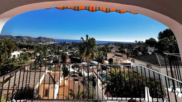 Chalet independiente en venta en Benimeit-Tabaira, Moraira
thumbnail 1