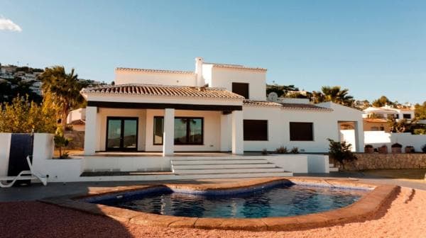 Chalet independiente en venta en Benimeit-Tabaira, Moraira
photo 1
