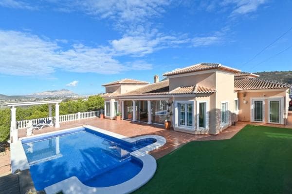 Chalet independiente en venta en Calle Martín Pescador, Moraira
photo 1