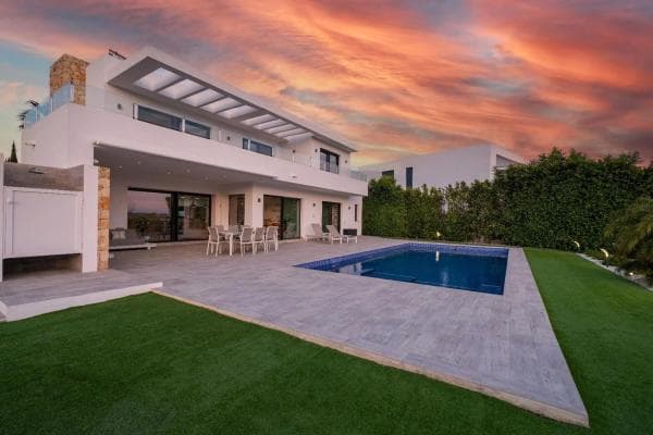 Chalet independiente en venta en Calle Mar de Creta, 1, Moraira
thumbnail 2