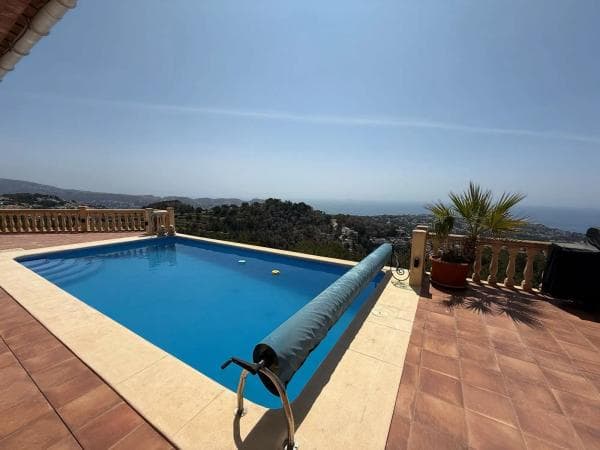 Chalet independiente en venta en Calle Tonyina, Moraira
photo 1