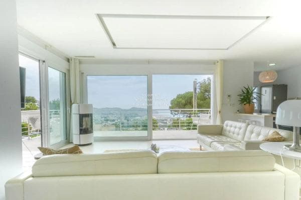 Chalet independiente en venta en Calle Benimuslem, 84 A, Moraira
thumbnail 1