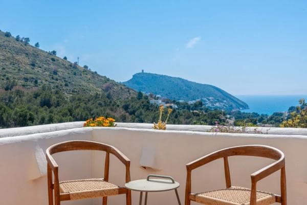Chalet independiente en venta en Calle Zorzal, 48, Moraira
thumbnail 1