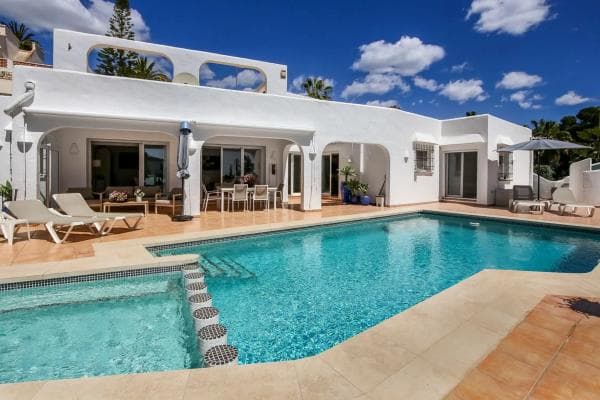 Chalet independiente en venta en Benimeit-Tabaira, Moraira
photo 1