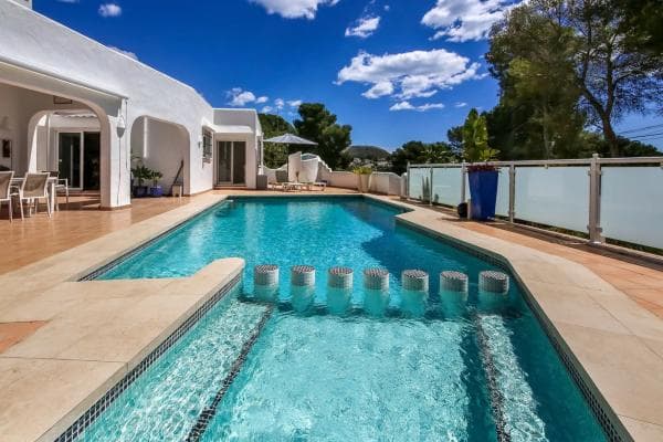 Chalet independiente en venta en Benimeit-Tabaira, Moraira
thumbnail 1