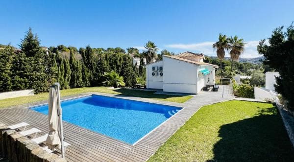 Chalet independiente en venta en Pinar de Advocat-Cometa, Moraira
photo 1