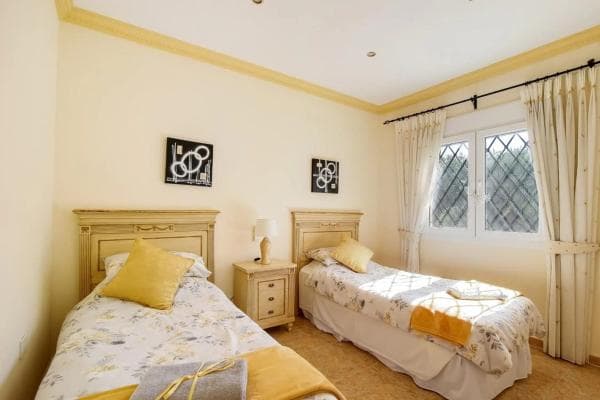Chalet independiente en venta en Benimeit-Tabaira, Moraira
thumbnail 1