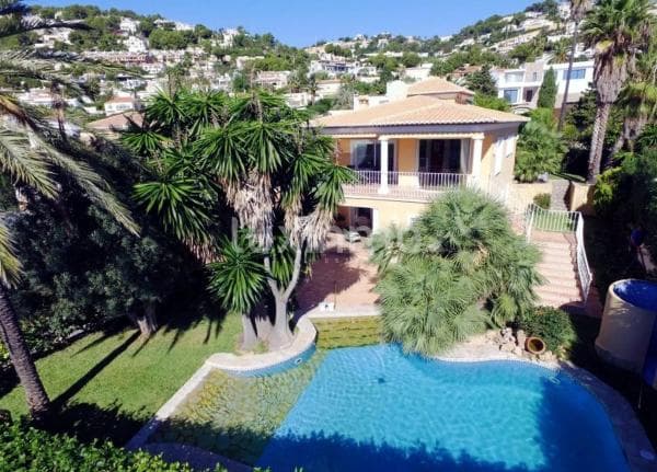 Chalet independiente en venta en Pinar de Advocat-Cometa, Moraira
thumbnail 2