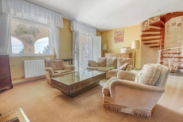 Chalet independiente en venta en Benimeit-Tabaira, Moraira
thumbnail 1