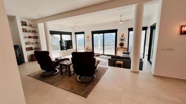 Chalet independiente en venta en Paichi, Moraira
thumbnail 1